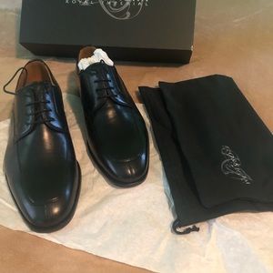 Men dress shoes size 8 1/2 black